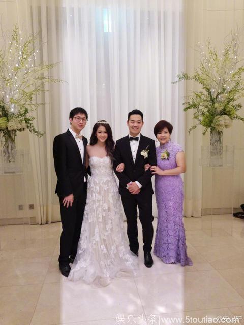 安以轩在微博晒出一组参加表妹婚礼的照片