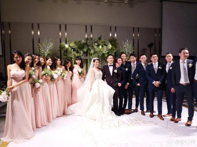 安以轩在微博晒出一组参加表妹婚礼的照片