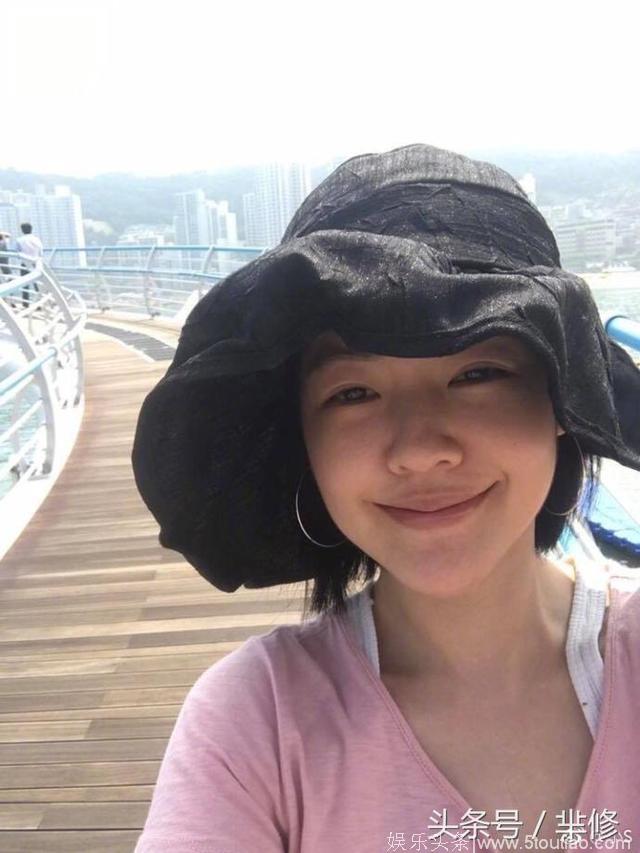 小S晒与老公和女儿们的度假照，李荣浩的评论亮了