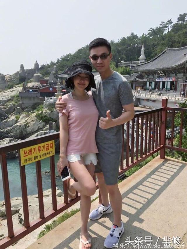 小S晒与老公和女儿们的度假照，李荣浩的评论亮了