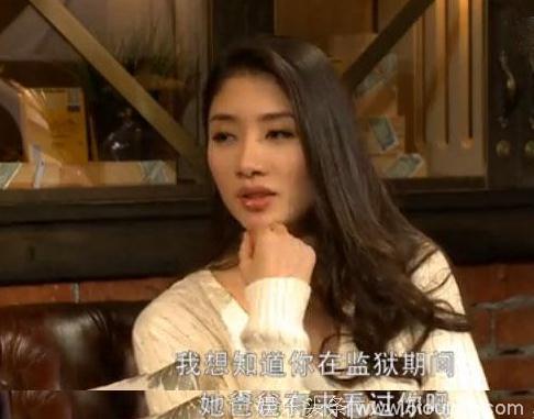 44岁吴绮莉形似老太，给成龙未婚生子惨遭抛弃，女儿名字意味深长