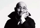 在美国长大的卢冠廷, 是香港一个非常出名的音乐人