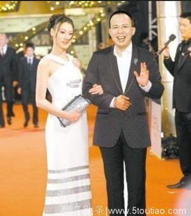 三年为豪门生3儿子也会被抛弃，如今李嘉诚的举动让梁洛施信心十足