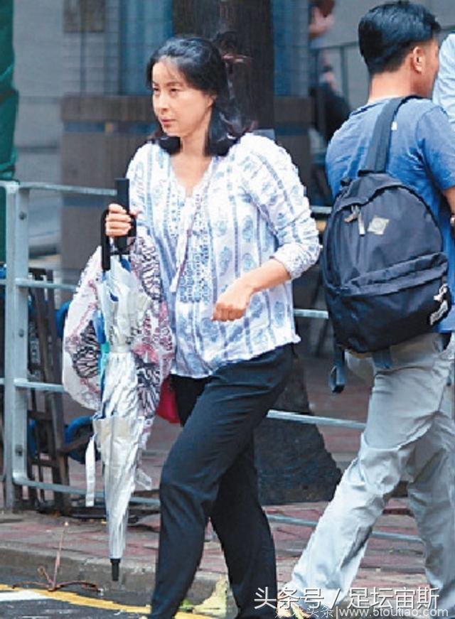 郭晶晶发福变胖被批结婚后变丑？跳水皇后不学娱乐圈女星怕抢饭碗