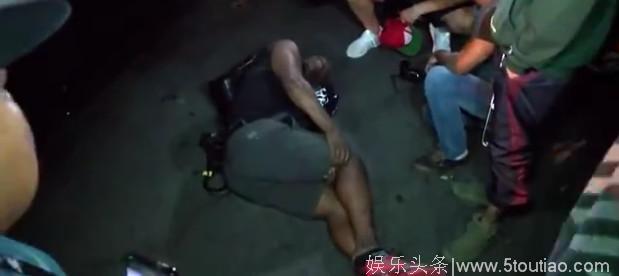 贾斯汀·比伯开车撞倒狗仔立刻下车询问 网友点赞