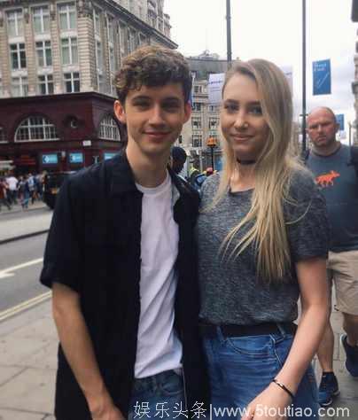 贾斯汀·比伯(JustinBieber)、特洛耶·希文(TroyeSivan)近况，你更喜欢谁呢