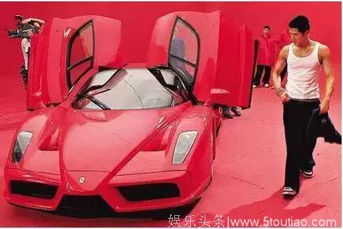 同样是“天王”歌星，郭富城和刘德华的车，价值相差2个亿