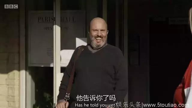 这部高分冷门英剧，用蠢和丧认真搞笑