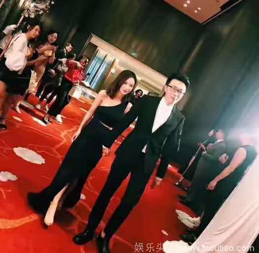 王思聪前女友雪梨与富二代订婚 网红们集体到场祝贺