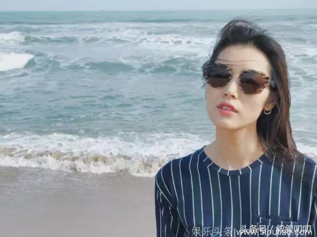 “大表姐”刘雯的私服瞬间留影，美人在骨不在皮，刘雯美在骨子里