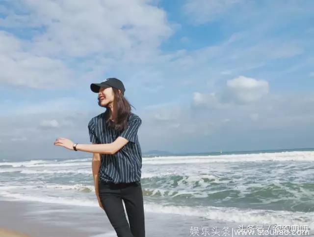 “大表姐”刘雯的私服瞬间留影，美人在骨不在皮，刘雯美在骨子里