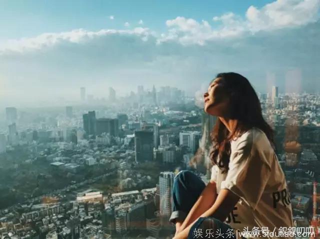 “大表姐”刘雯的私服瞬间留影，美人在骨不在皮，刘雯美在骨子里