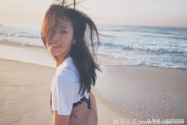 “大表姐”刘雯的私服瞬间留影，美人在骨不在皮，刘雯美在骨子里
