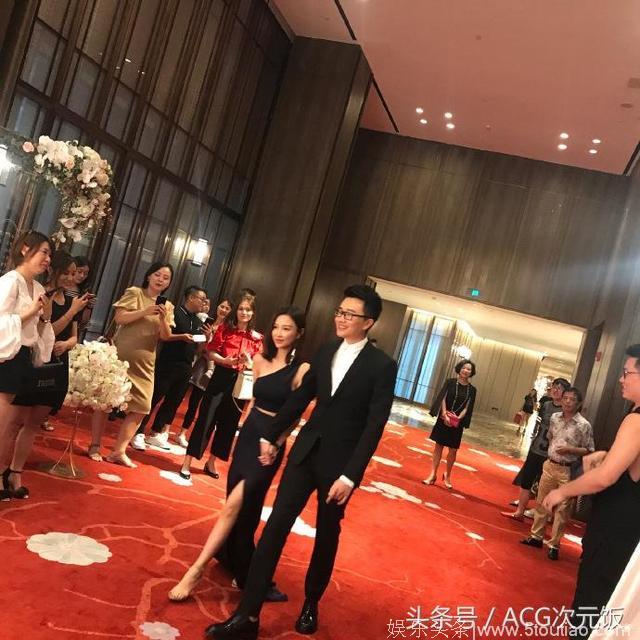 王思聪年入10亿的前女友雪梨订婚 对象还是曾经的好哥们？