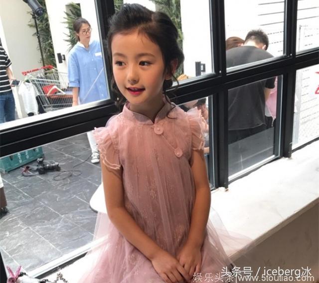 王思聪不放过八岁小网红，这个网红被捧上热搜，到底有多美！