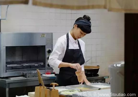 百味人生 温馨暖心 美食情缘《深夜食堂2》长篇影评