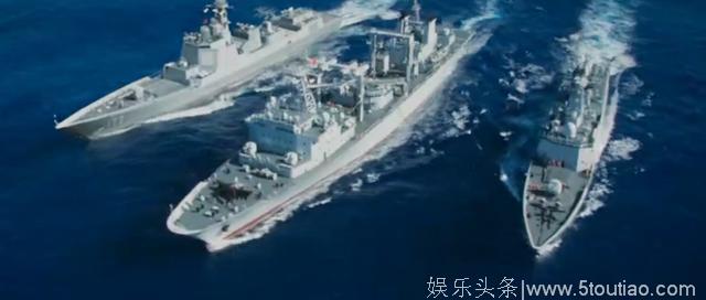 战狼II，过瘾！中国海军最先进驱逐舰当道具 先进武器充满影片每一帧