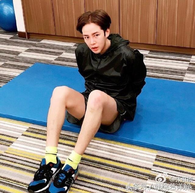 李弘基、朴山多拉验证张根硕在日本的人气，李弘基常被路人错认为张根硕