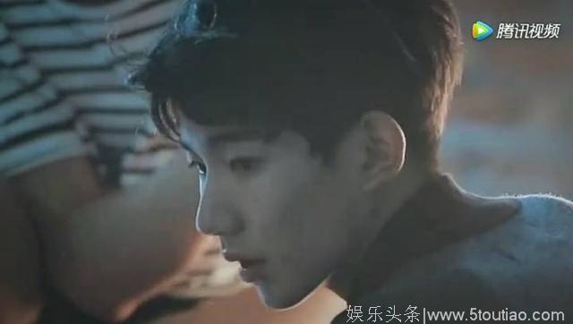 王源登《人物》杂志封面，又一个首位称号诞生了！