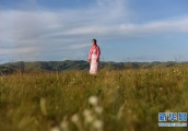 藏族盲女草原放歌: “我们的妈妈叫中国”