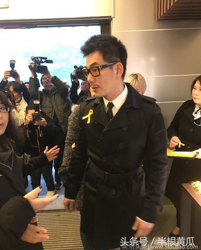 吴克群为母亲办夏威夷风丧礼，任贤齐、李毓芬等好友到场致哀