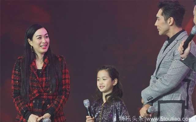 钟丽缇女儿考拉参加节目近照，网友：这颜值可以进娱乐圈了！