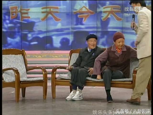 回顾赵本山父亲葬礼现场：圈内大腕纷纷到场 万人送别豪车长200米