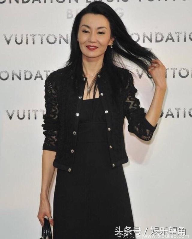 时隔17年将再次登上央视春晚 网友欢呼：风华绝代完美女神出现！