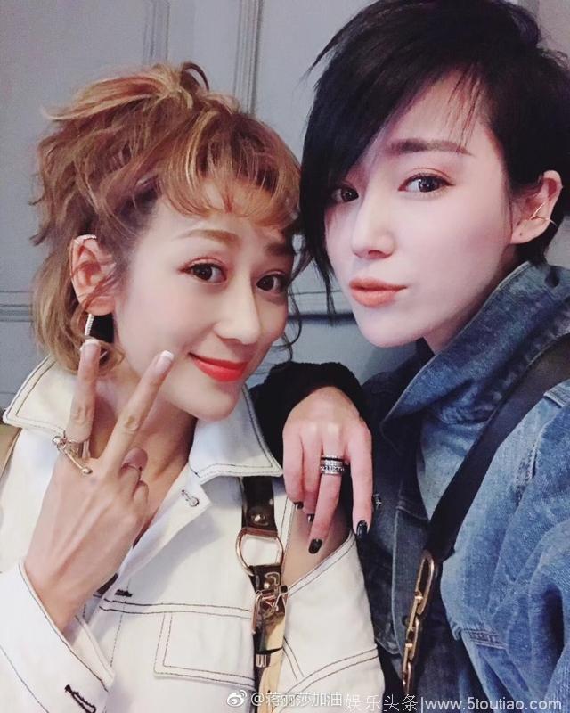 蒋丽莎打扮成少女颜值高，三岁女儿卖萌太可爱，像极陈浩民翻版！