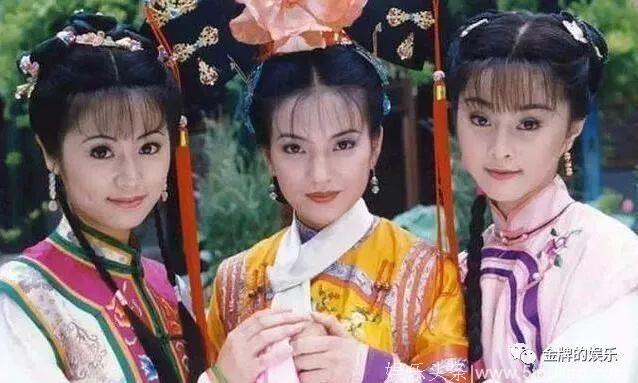 《还珠格格》重播引热议，容嬷嬷李启明老师风采依旧还要上春晚