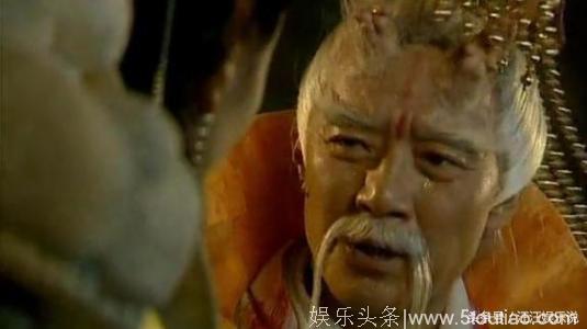 66岁李立群全家近照，被沈腾再次带火，儿子多年不红女儿漂亮有才