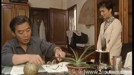 66岁李立群全家近照，被沈腾再次带火，儿子多年不红女儿漂亮有才