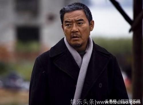66岁李立群全家近照，被沈腾再次带火，儿子多年不红女儿漂亮有才