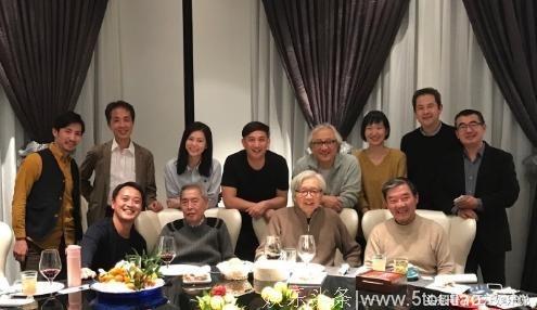 66岁李立群全家近照，被沈腾再次带火，儿子多年不红女儿漂亮有才