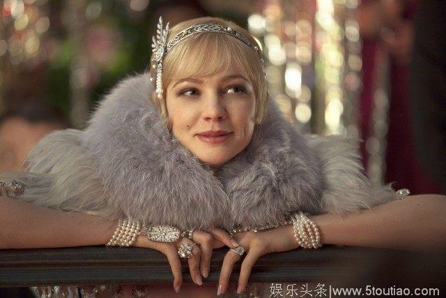小月影评｜一个纸醉金迷的时代，一个有梦想的人，最后悲剧收场
