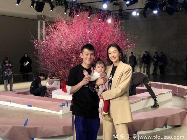 陈冠希带妻子女儿宣传潮牌，他说要给女儿取个中文名字！