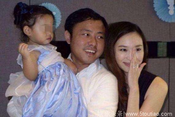 真是豪门难进啊，吴佩慈生四胎还没能如愿嫁豪门！只能要豪宅