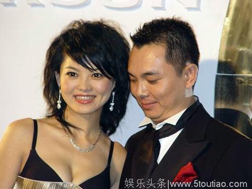 二婚女嫁给头婚男的女星，最佩服她从父女恋到闪婚再高调二婚