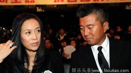 满文军满头白发，前妻和那英义结金兰，23岁女儿到死都不会相认