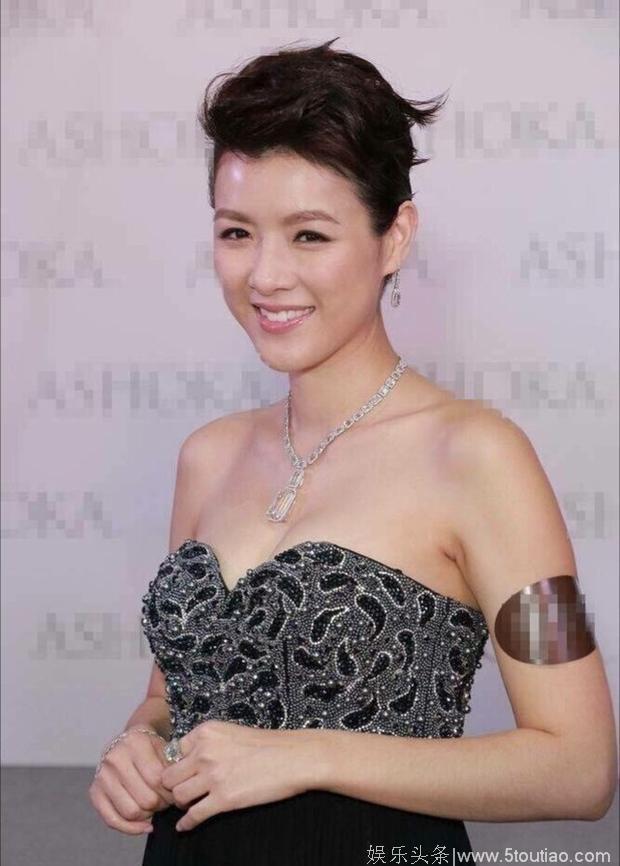 陈豪老婆陈茵媺晒拜年照，网友：又怀孕了？四胎即视感！