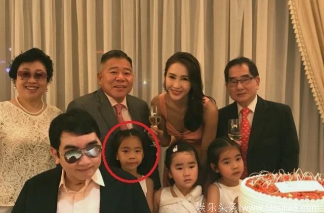 黎姿5岁小女儿跟两位姐姐颜值差太多，而小S的大女儿美出高级脸了