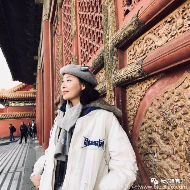 TVB当家花旦杨怡游北京，晒照：“第一次来我们美丽的首都”
