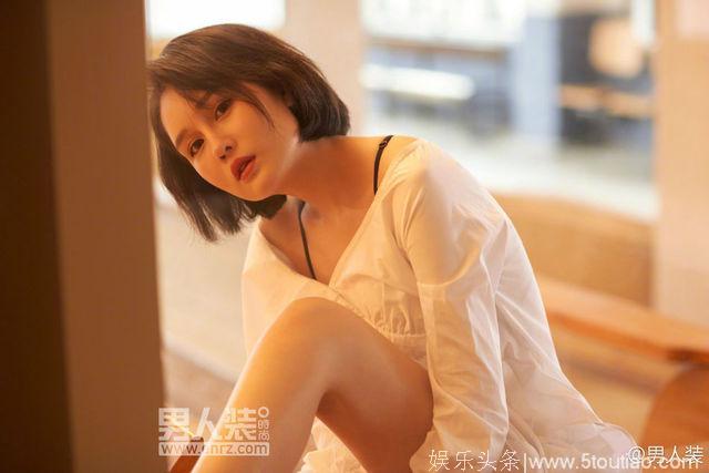 赵本山21岁女儿登上《男人装》身材性感大胆摆出各种姿势