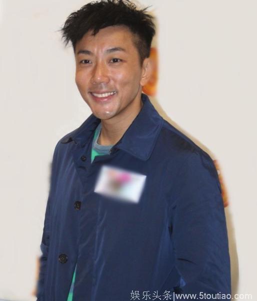 港媒爆出容祖儿与刘浩龙已经分手，两人苦恋5年婚讯变分讯