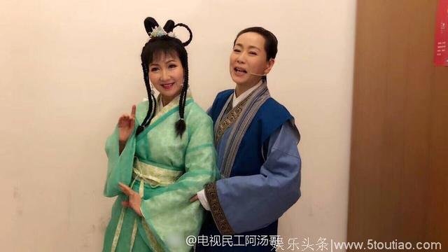 《新白娘子》再同台上演回忆杀 赵雅芝依旧貌美许仙小青显老态