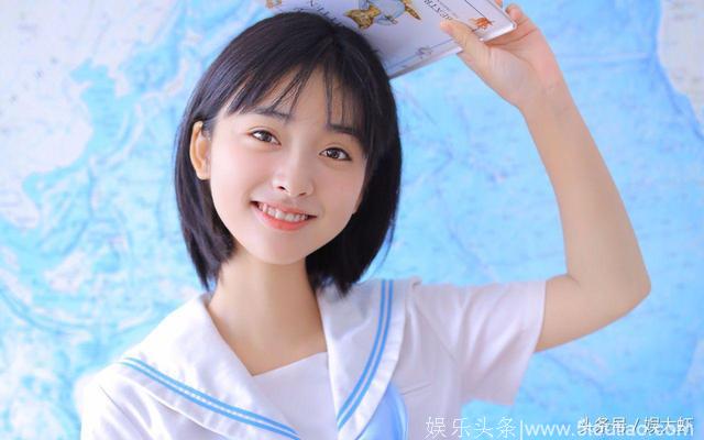 50岁邱淑贞女儿沈月美照亮相网络，母亲护女求狗仔放过！