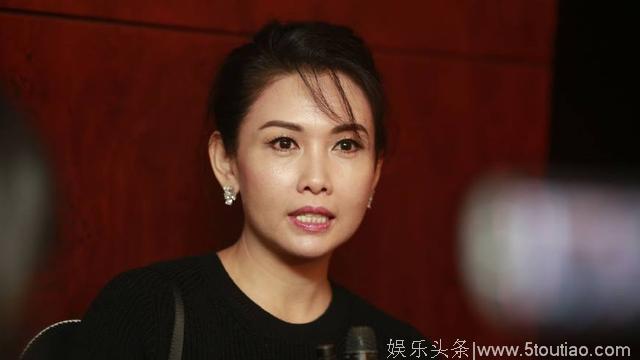 女儿沈月并不想入娱乐圈，邱淑贞：可能是我常跟她讲我的入行经历