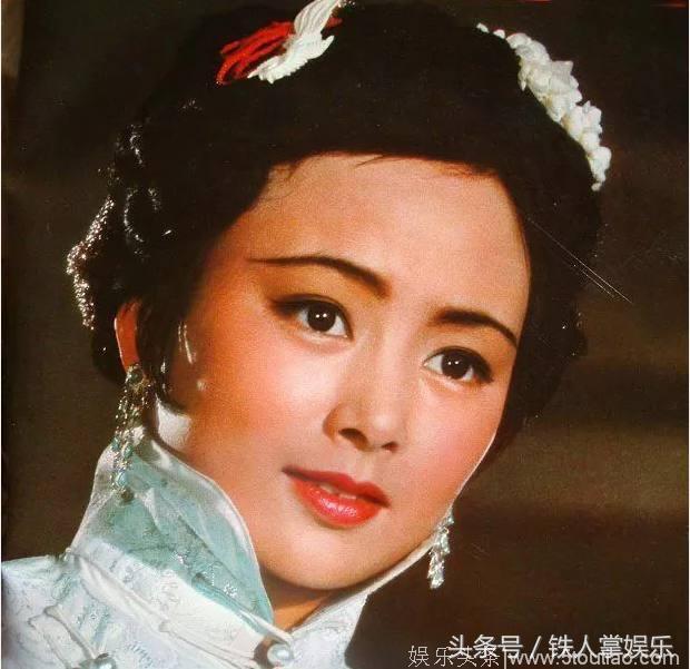 盘点70至80年代当红女星老胶片，不施粉黛，赛过现在任何一朵小花