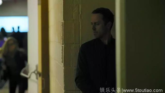 《诈欺担保人》年度最爽美剧，一打开就完全停不下来了，内附资源