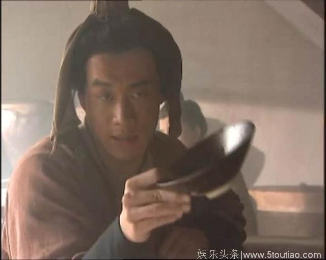 为什么丁海峰版“武松打虎”最经典？因为他打的是真老虎！